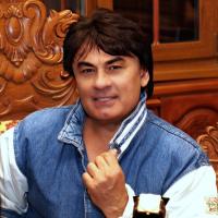 Александр Серов